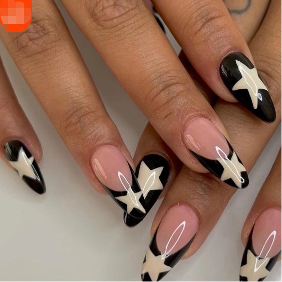 24-Piece Gold Star Beauty Nail Set - Found Essence